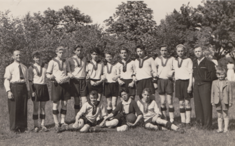Jugendmannschaft von Motor Mögelin – Kreismeister 1956