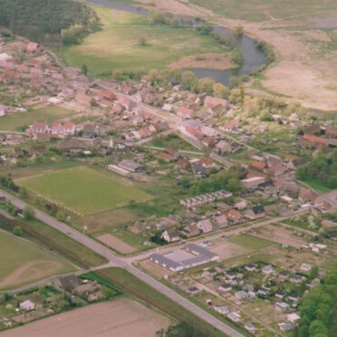 Archivbild zum Beitrag „Der neue Sportplatz“